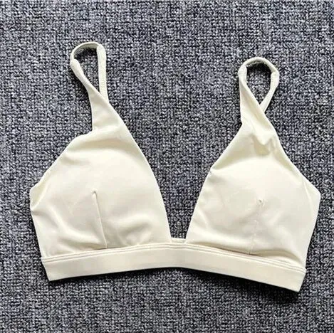 2025 Nude Deep V Neck Sport Bra Women Yoga Sets Workout Gym Scrunch High Waist Fitness Push Up Shorts Running Avtive Suits