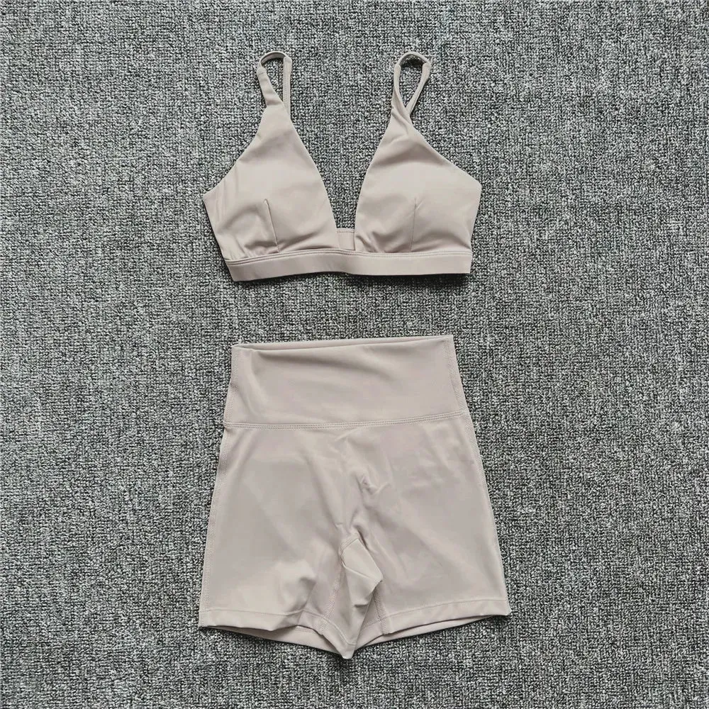 2025 Nude Deep V Neck Sport Bra Women Yoga Sets Workout Gym Scrunch High Waist Fitness Push Up Shorts Running Avtive Suits