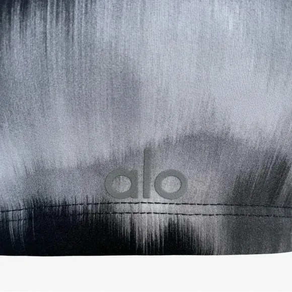 Alo Yoga Vapor Aurora Take Charge Banded Sports Bra Black Gray White XS EUC