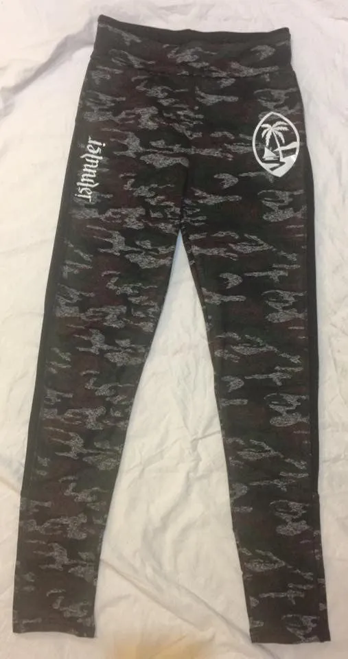 AN ISLANDER PALM CAMO YOGA PANTS