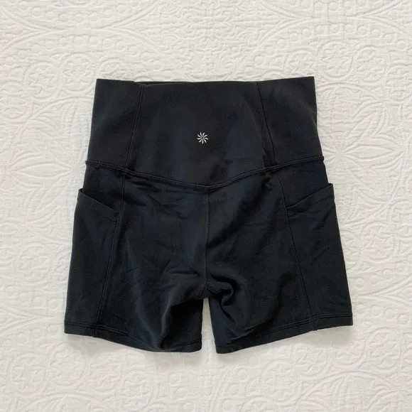 Athleta Salutation Stash Pocket II Short (5&quot; Inseam), Black