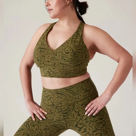 Athleta Transcend Plunge Bra/Nina Animal Olive