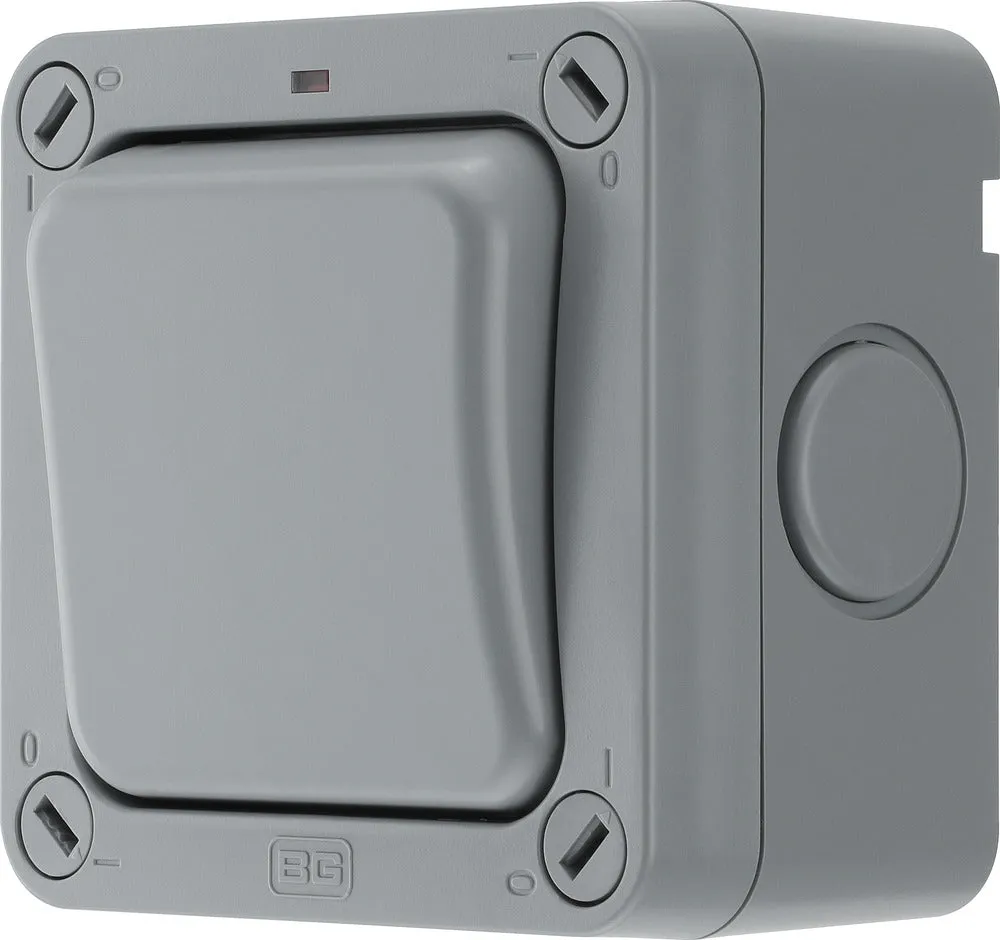 BG WP12-02 Weatherproof Nexus Storm 20AX 1G 2-Way Switch