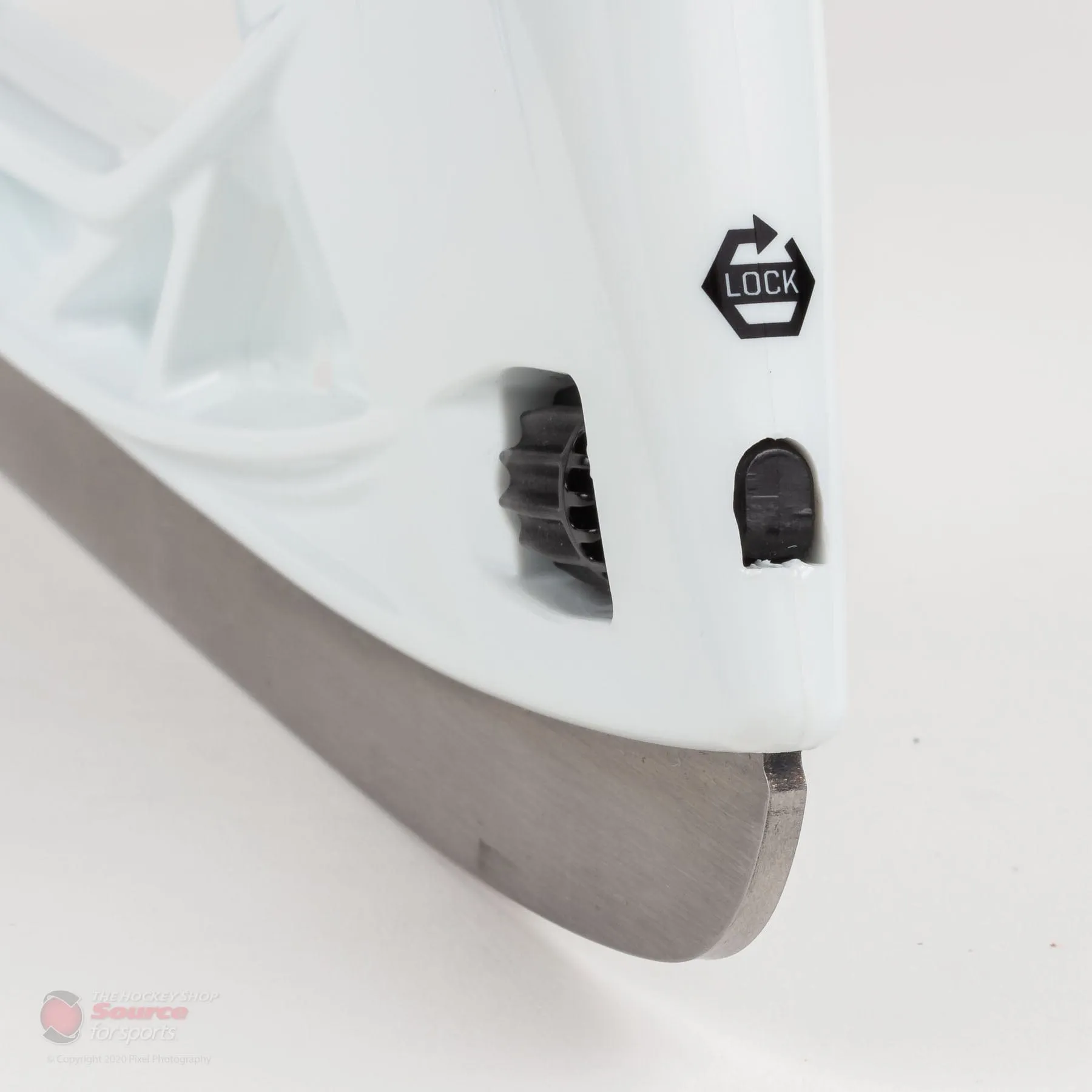 CCM Super Tacks 9370 Senior Hockey Skates