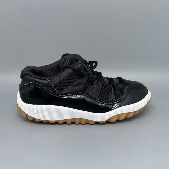 Jordan 11 Retro Low Black Coral Shoes 645107-013 Toddler Sz 9C EU 26