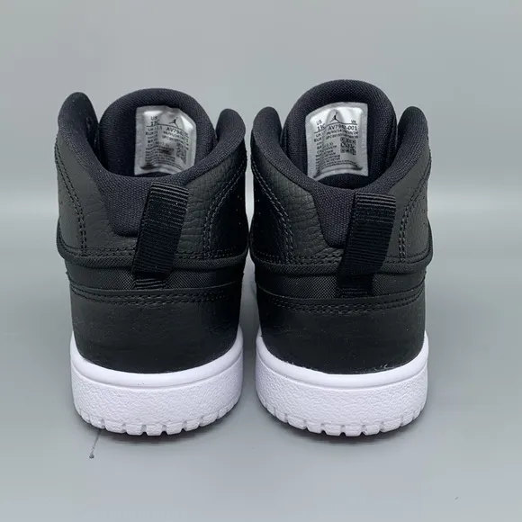 Jordan Access PS Black Gym Red Shoes AV7943-001 Kids Sz 12C