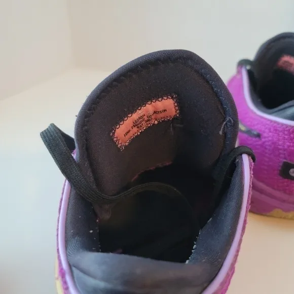 Lebron XX SE (GS) Size 6.5Y Vivid Purple/Metallic Gold FD0207-500