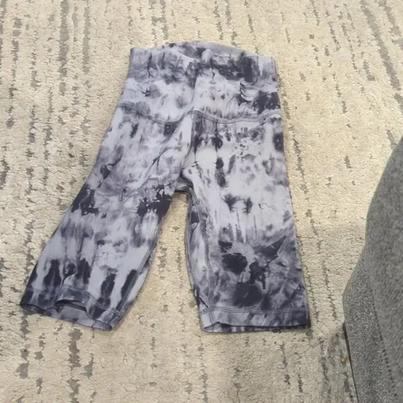 Lululemon Align Super High Rise Short 10&quot; *Game DayGame Day Dark Chrome Black