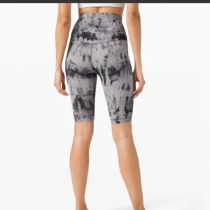 Lululemon Align Super High Rise Short 10&quot; *Game DayGame Day Dark Chrome Black