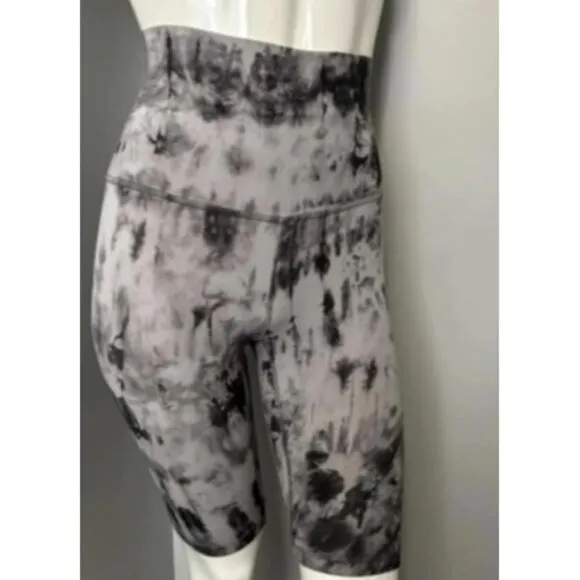 Lululemon Align Super High Rise Short 10&quot; *Game DayGame Day Dark Chrome Black
