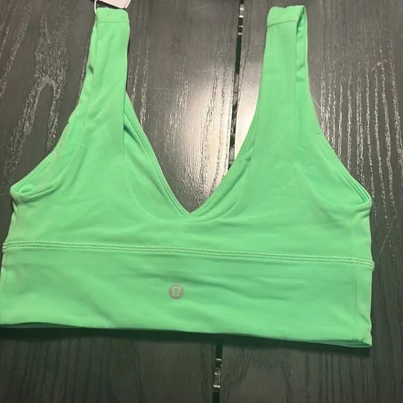 lululemon Align V-Neck Bra Light Support, A/B Cup Pistachio Green Size 6 sports
