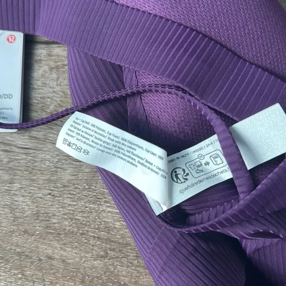 Lululemon Like a Cloud Ribbed Longline Bra, D/DD CupDramatic Magenta size 4 NWT