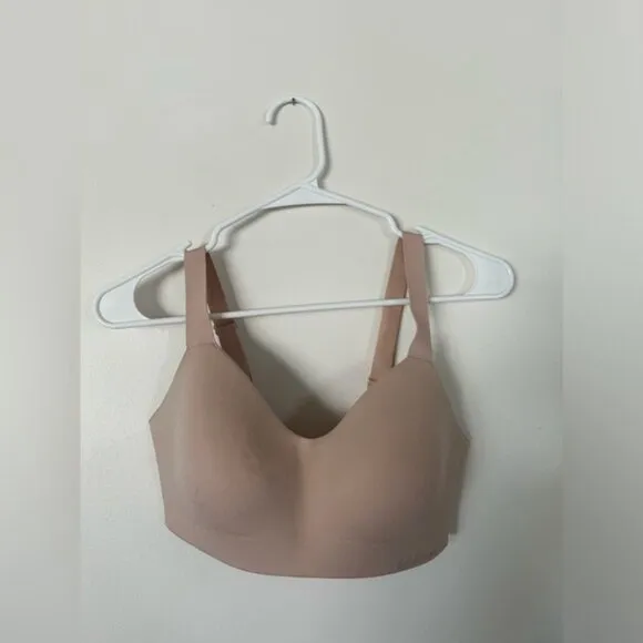 Lululemon Nude/Beige Hold True Bra, Size 32DD