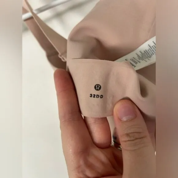 Lululemon Nude/Beige Hold True Bra, Size 32DD