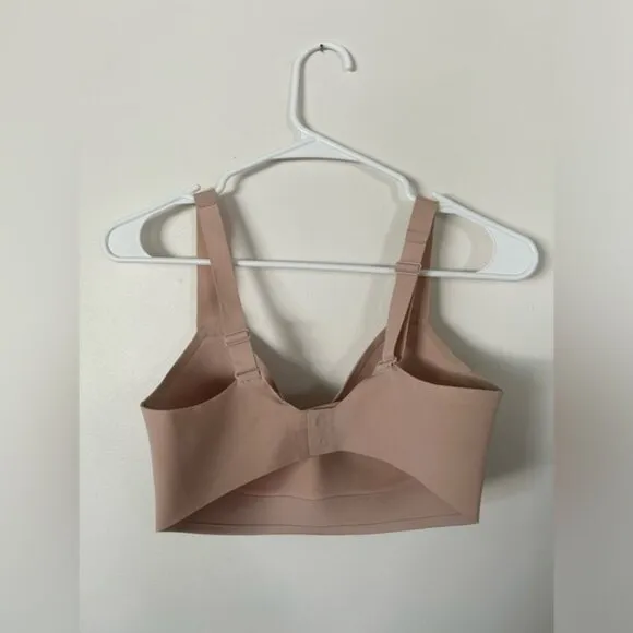 Lululemon Nude/Beige Hold True Bra, Size 32DD
