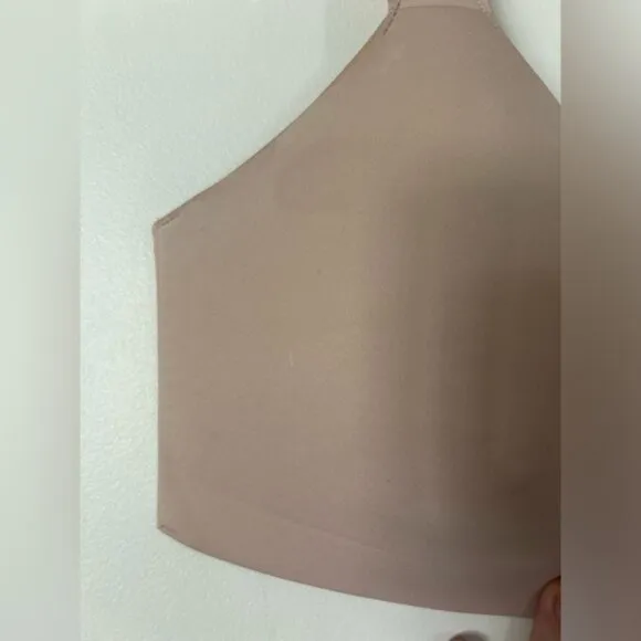 Lululemon Nude/Beige Hold True Bra, Size 32DD