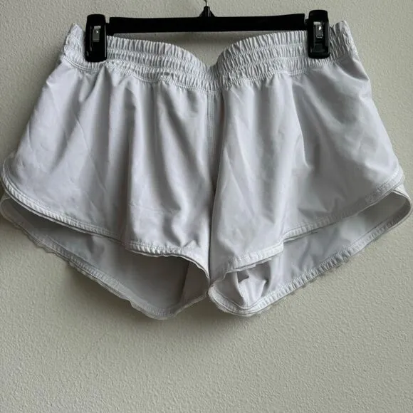 Lululemon Seek The Heat Short II 2.5&quot; White Mesh Lining Size 8 Medium Light