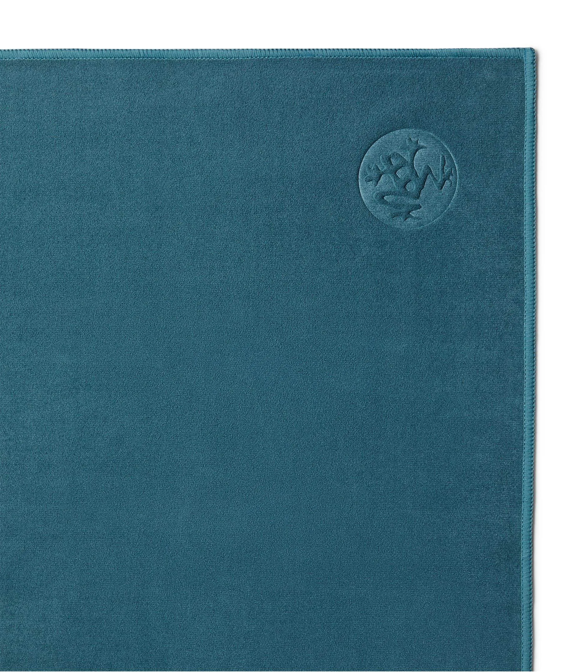 Manduka eQua Yoga Hand Towel - Quick Drying Microfiber, Lightweight, Yoga Accessories Easy for Travel, 16 Inch (40cm), Sage Solid