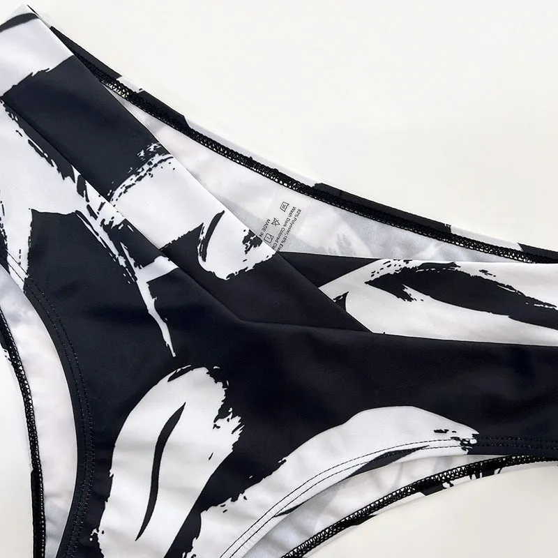 New Bikini Three-piece Women's Swimsuit Black And White Printed Swimming trendy