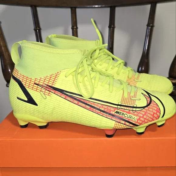 Nike JR Superfly 8 Academy FG/MG Cleants Size 4.5Y