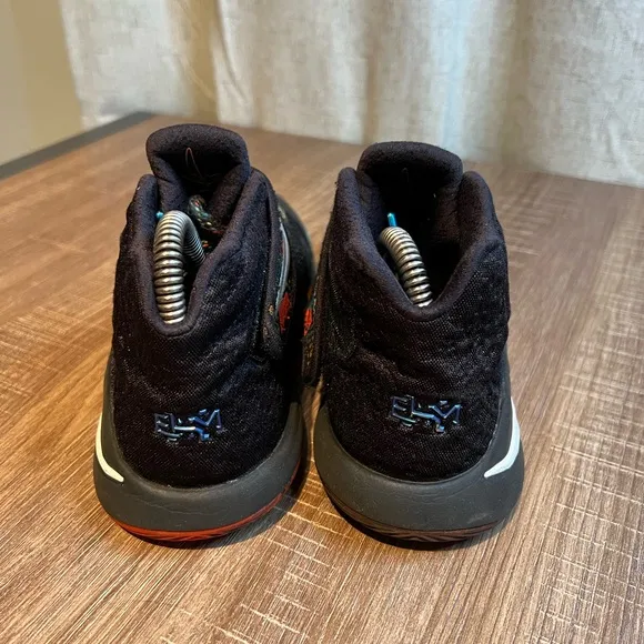 Nike Kyrie 2 GS Black History Month Black Multicolor 835944-099 size 4.5Y