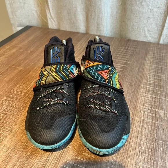 Nike Kyrie 2 GS Black History Month Black Multicolor 835944-099 size 4.5Y