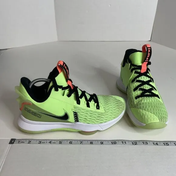 Nike Lebron Witness 5 Grinch Lime Glow Black Men's Basketball Sz 9 - CQ9380-300