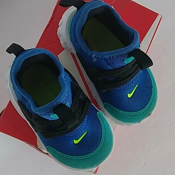 NIKE TODDLER TANJUN SNEAKERS 👟