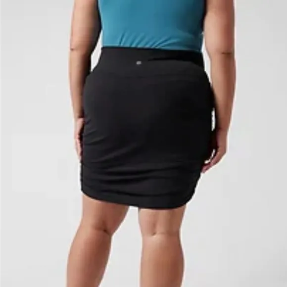 NWT Athleta Transcend Skort
