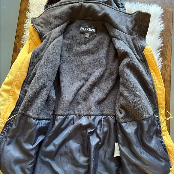 Pacific Trail Women’s Full Zip winter snow jacket Yellow/Gray size Small