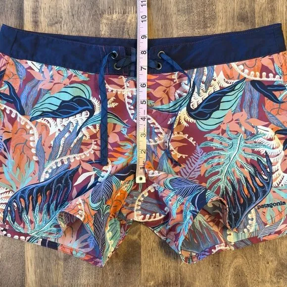 Patagonia Women’s Wavefarer 100% Nylon Boardshorts Swim Hike Jurassic Fern Sz 8