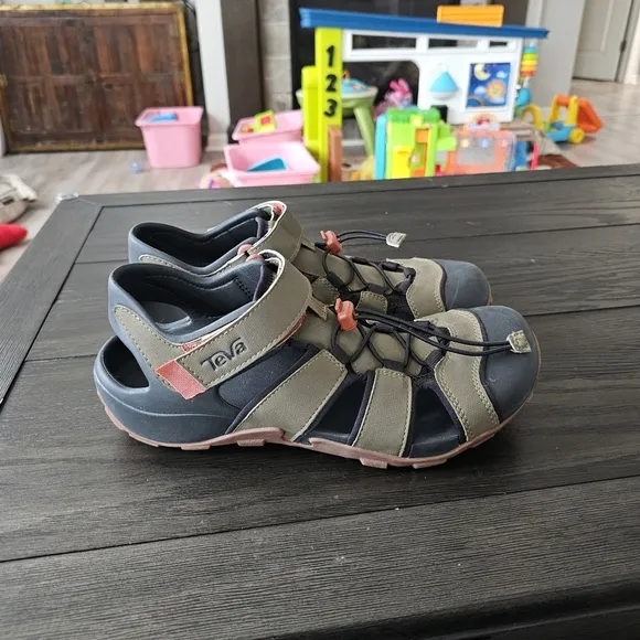 Teva Flintwood Fisherman Sandal