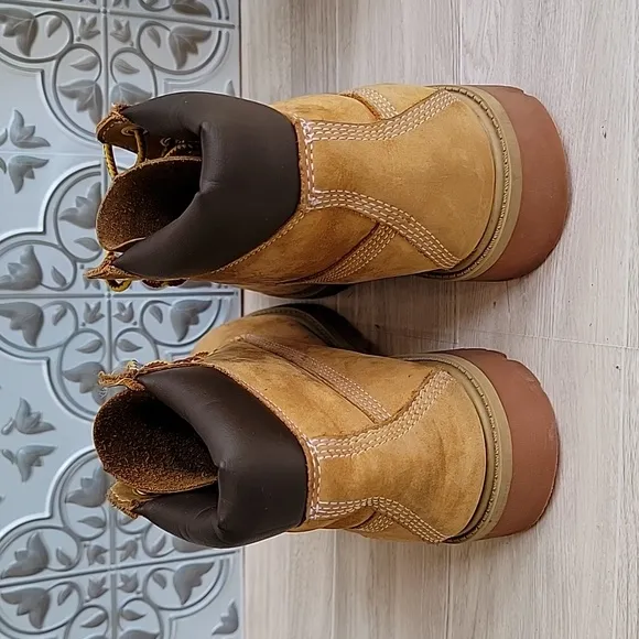 Timberland Youth Premium 6 in. Primaloft Waterproof Nubuck Boot Wheat Sz 2.5