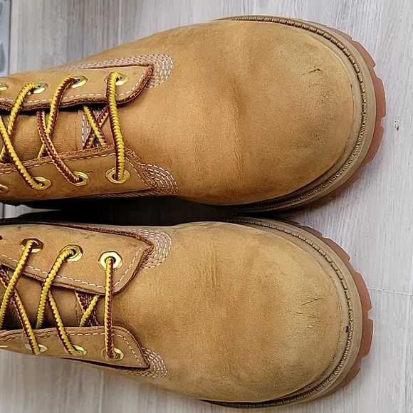 Timberland Youth Premium 6 in. Primaloft Waterproof Nubuck Boot Wheat Sz 2.5