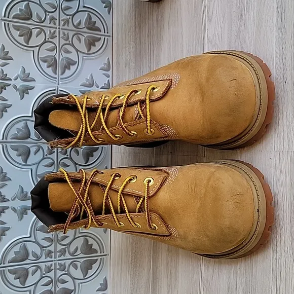 Timberland Youth Premium 6 in. Primaloft Waterproof Nubuck Boot Wheat Sz 2.5