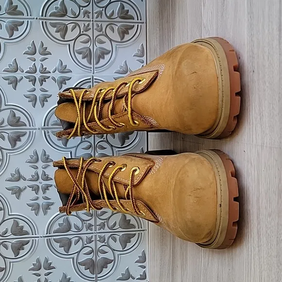 Timberland Youth Premium 6 in. Primaloft Waterproof Nubuck Boot Wheat Sz 2.5
