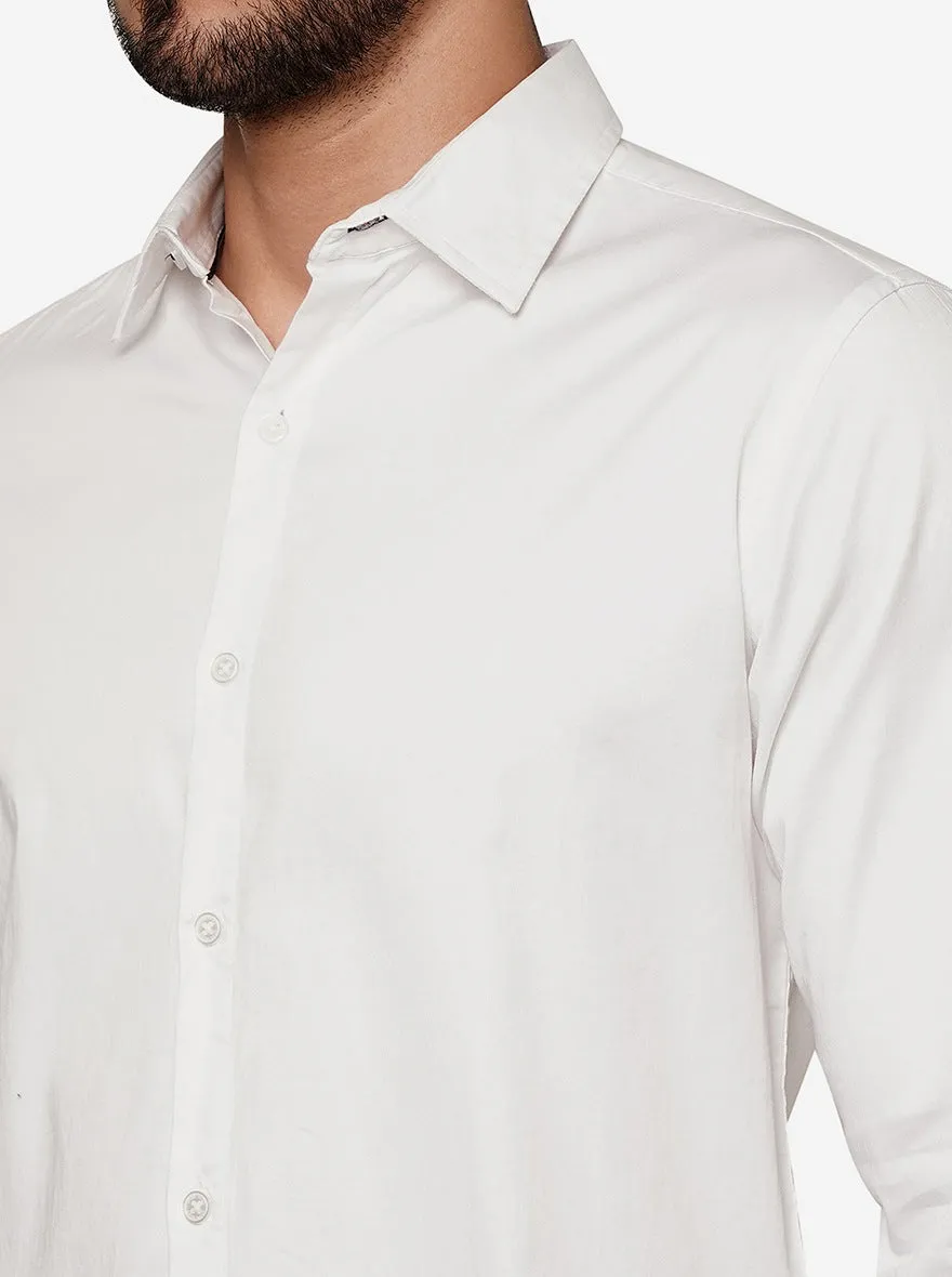 White Solid Slim Fit Casual Shirt | JadeBlue